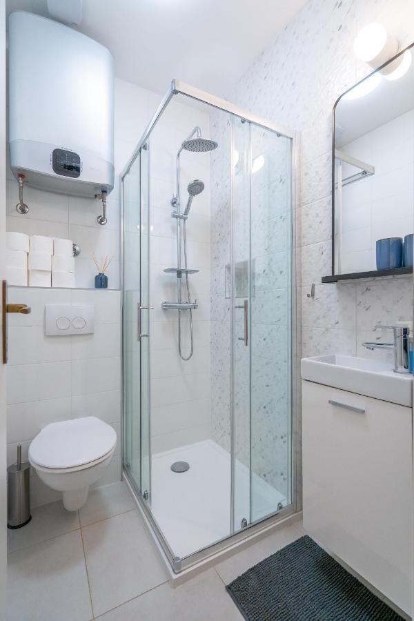 Starry Night Studio Apartment Rijeka Luaran gambar