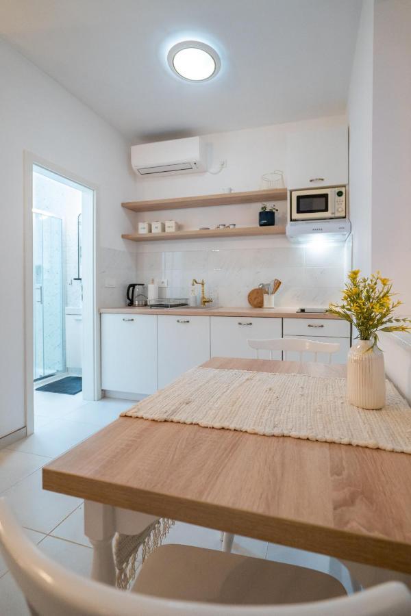 Starry Night Studio Apartment Rijeka Luaran gambar