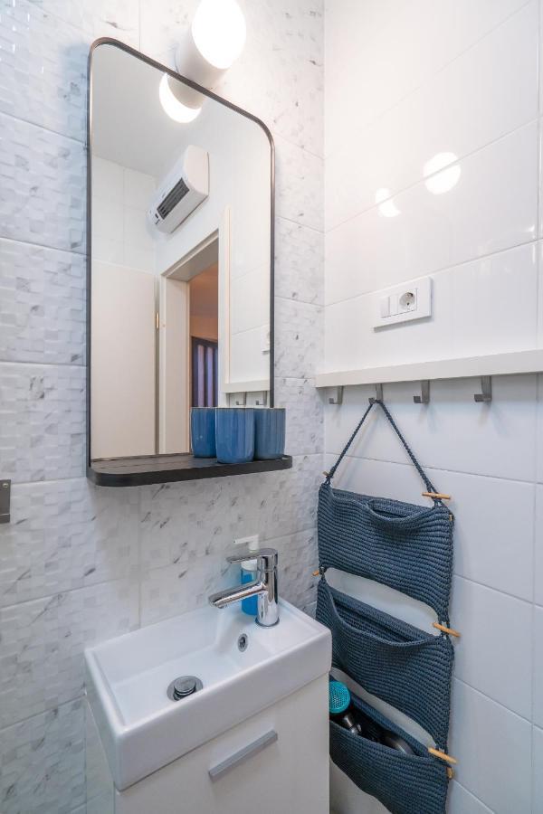 Starry Night Studio Apartment Rijeka Luaran gambar